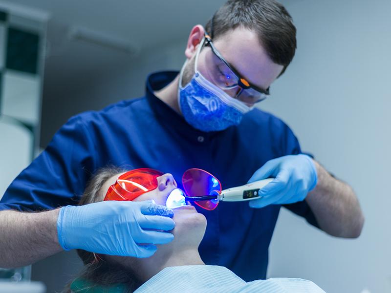 Лазер в стоматологии: показания к применению, противопоказания, отзывы