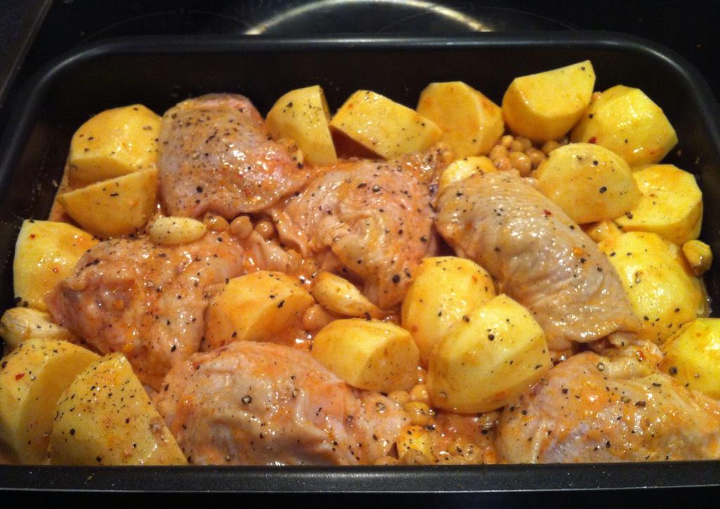 Курица в духовке с картошкой рецепт с фото пошаговый рецепт с фото