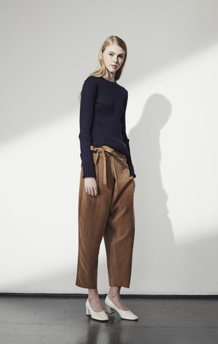 what to wear wrap pants