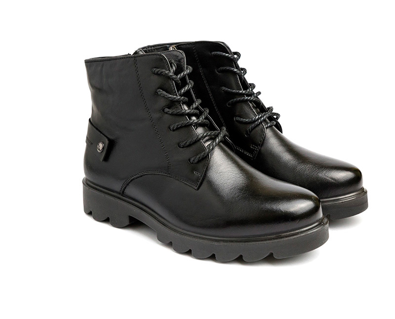 Men's demi-season boots