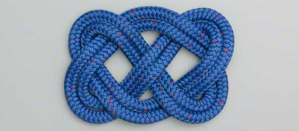 DIY pillow knot