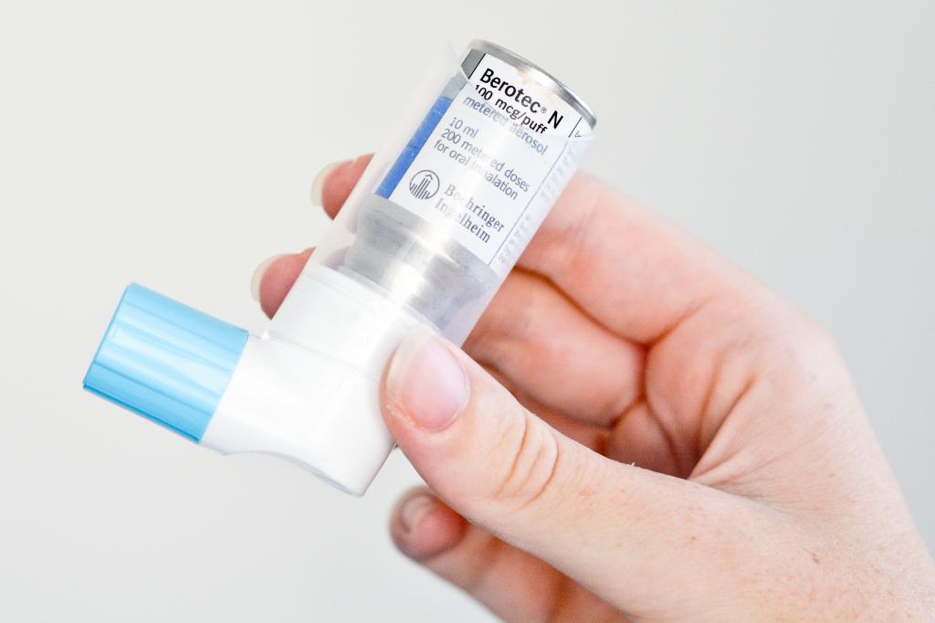 астма лекарство ингалятор