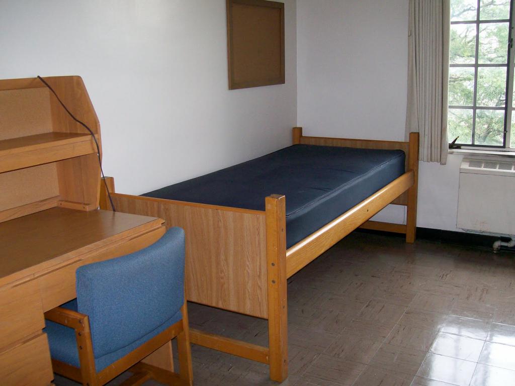 Мебель для общежитий. Колледж кровать. Пансионат чем отличается от общежития. Dorm Chair. Приватизация комнаты в общежитии