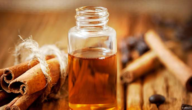 The use of cinnamon essential oil