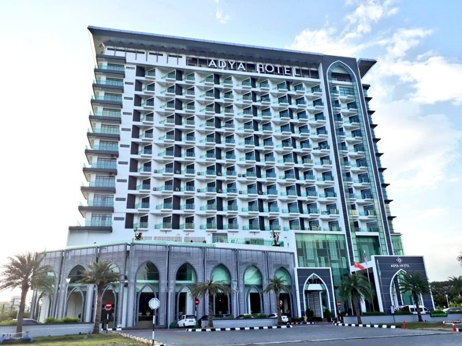 Вид на Adya Hotel