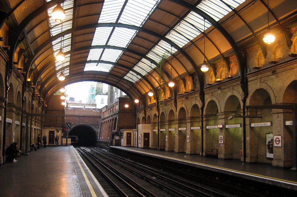 Аутентичный вокзал в Лондоне