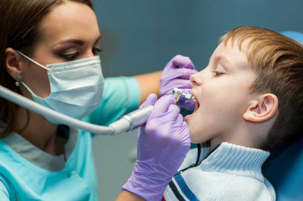 записать ребенка к стоматологу