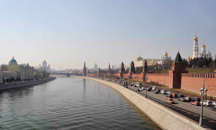 как доехать до Кремлевской набережной
