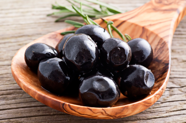 Черные оливки