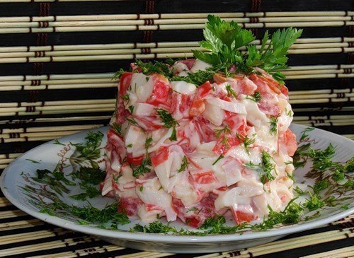 салат "Кремлевский" из морепродуктов