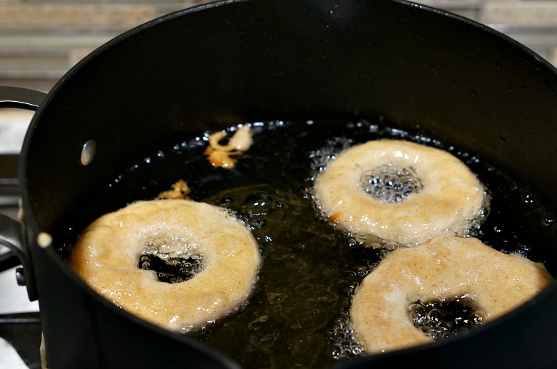 Яблоки в кляре на сковороде рецепт с фото пошагово в домашних условиях на кефире