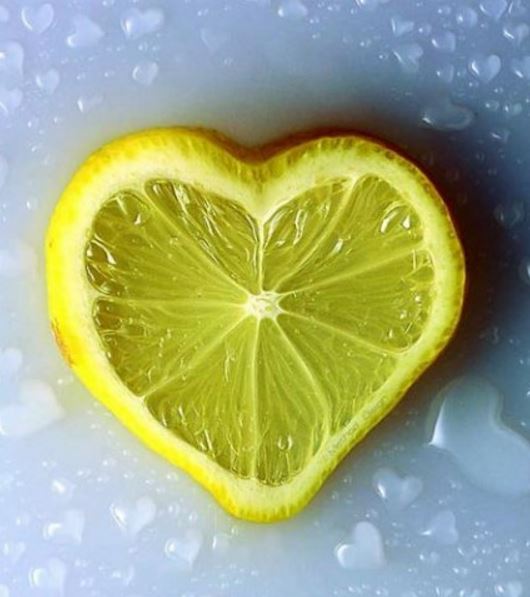 лимонная долька в виде сердца
