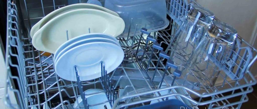 посуда в посудомоечной машине