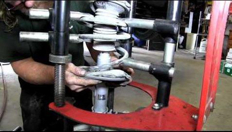 replacing shock absorber struts