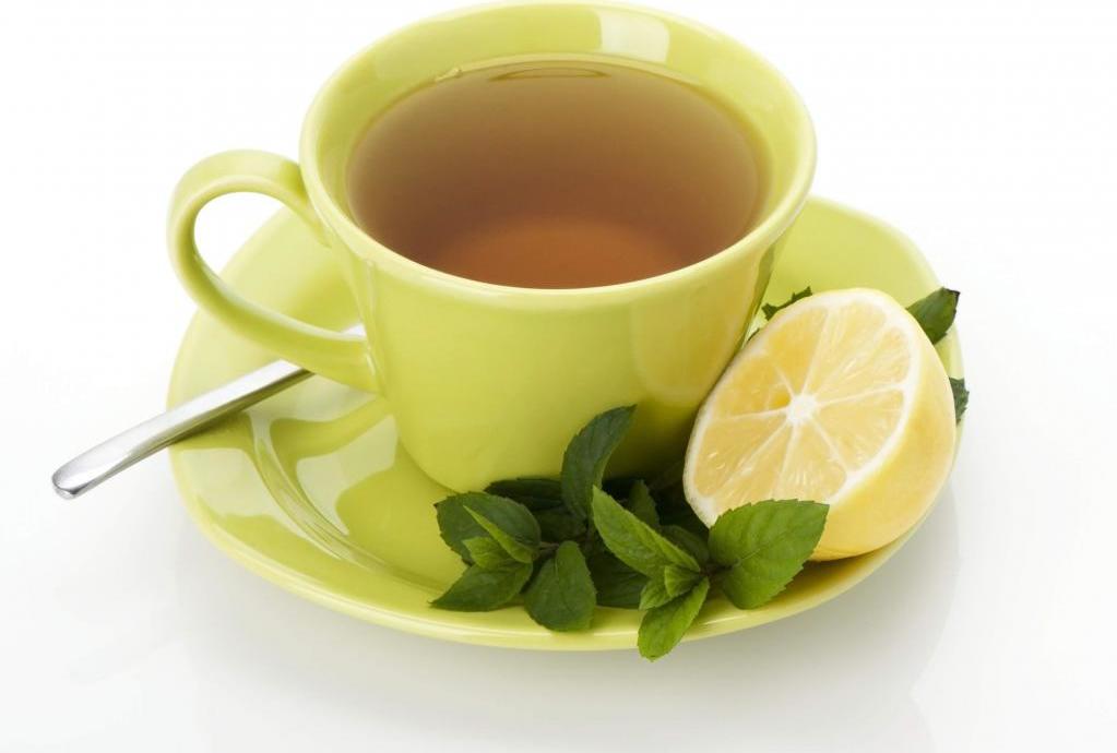 Чай с лимоном уменьшает похмелье