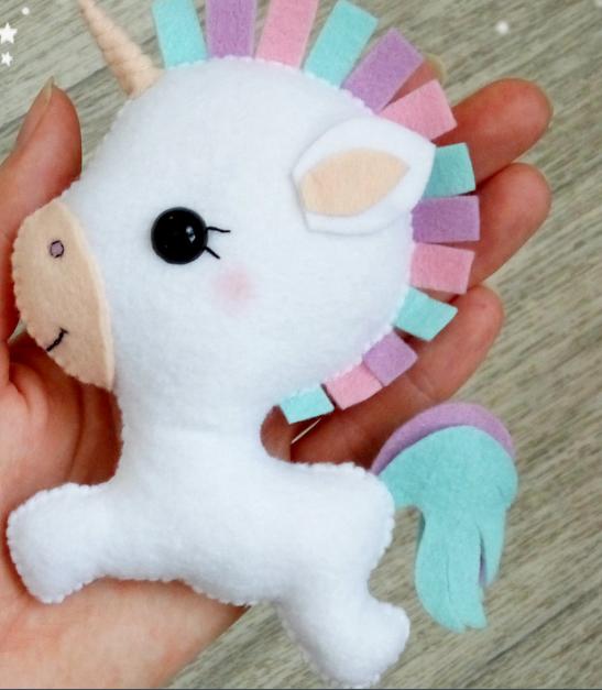 how to sew a felt pony