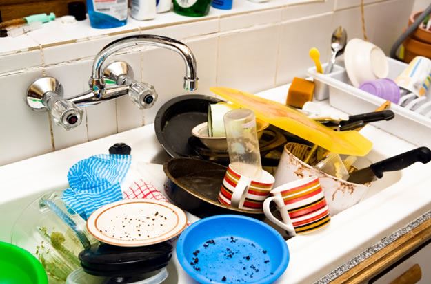 нельзя оставлять посуду на кухне