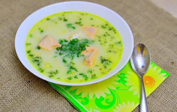 вкусный суп с лососем и сливками