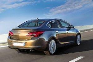 Opel Astra Family - отзывы автовладельцев