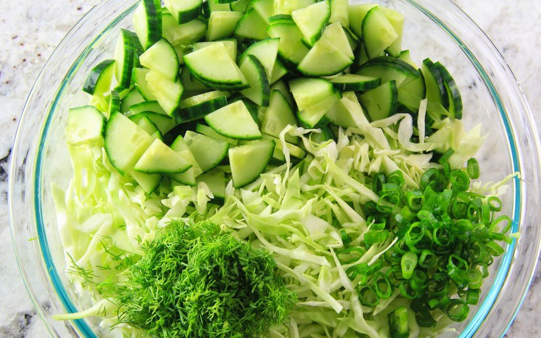 Салат из свежей капусты с огурцом рецепт с маслом фото пошаговый