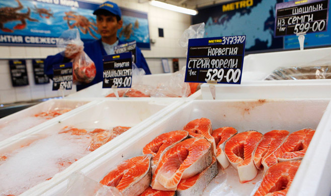 Продажа лосося в крупных гипермаркетах