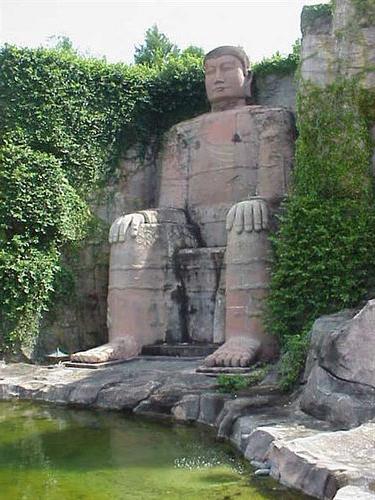 Статуя Будды в Китае