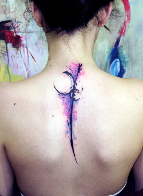 цветная татуировка на спине