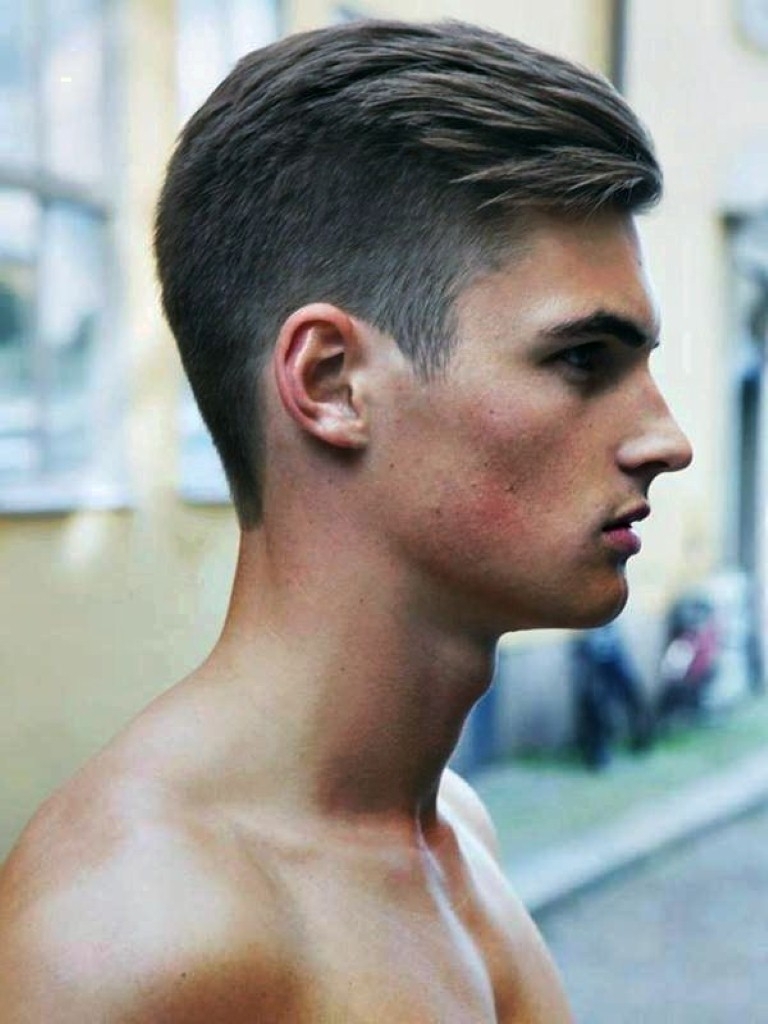 men's haircut in sports style