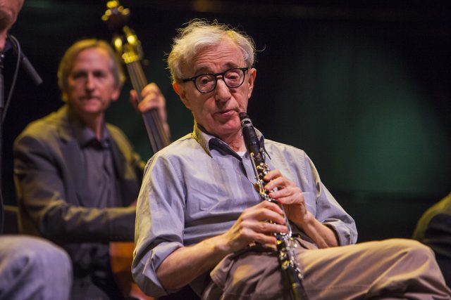 Woody Allen plays musical instruments