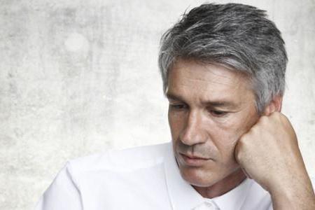 How to hide gray hair on dark hair in men