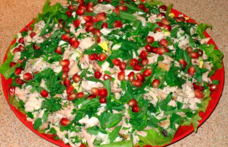 Tasty salad with pomegranate recipe