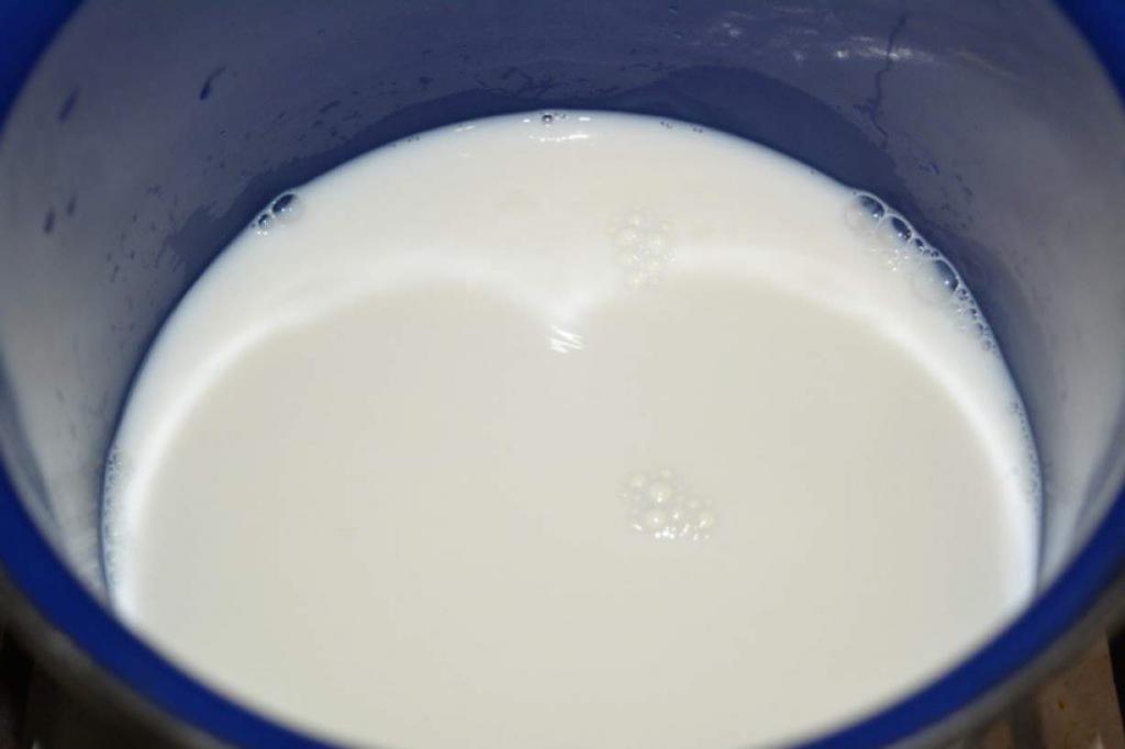Рецепт манной каши на молоке без комочков