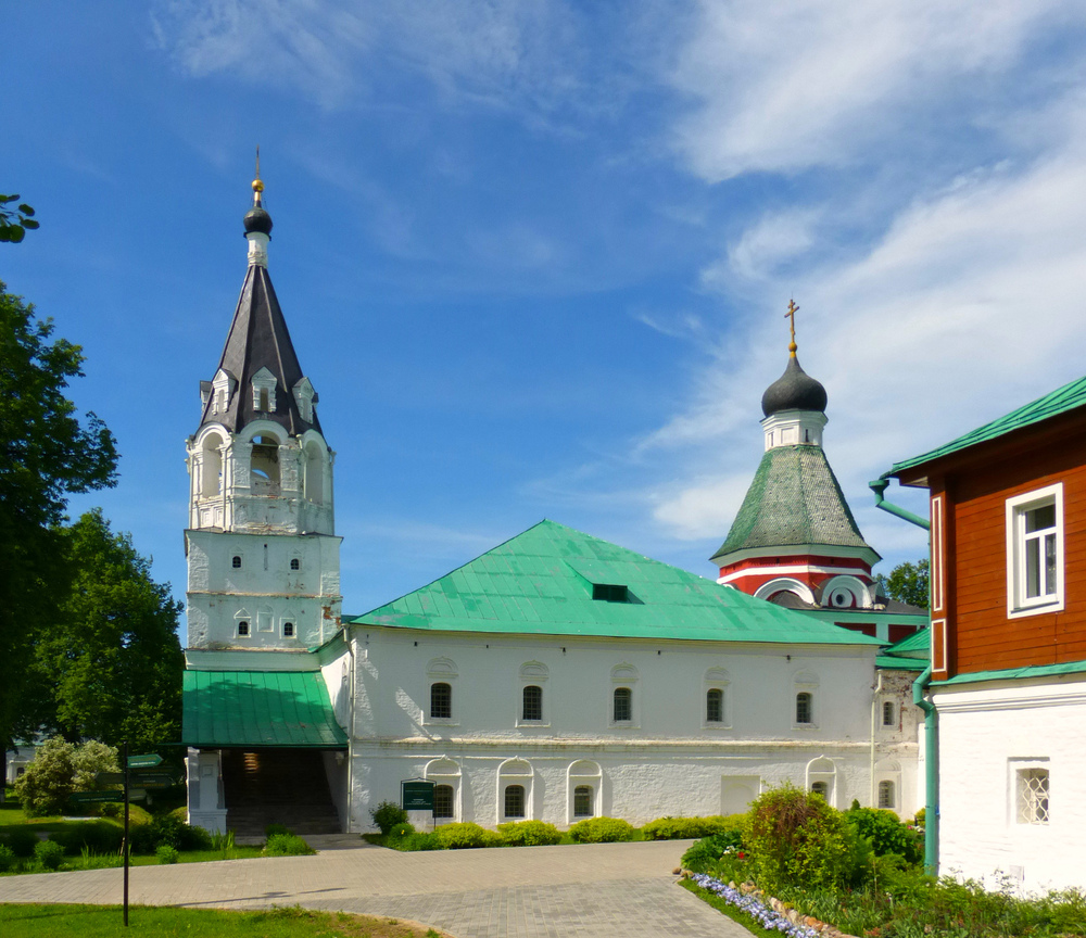 Александров Успенский монастырь Сретенская Церковь