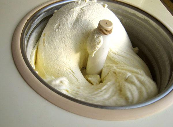 How to make a creamy ice cream recipe