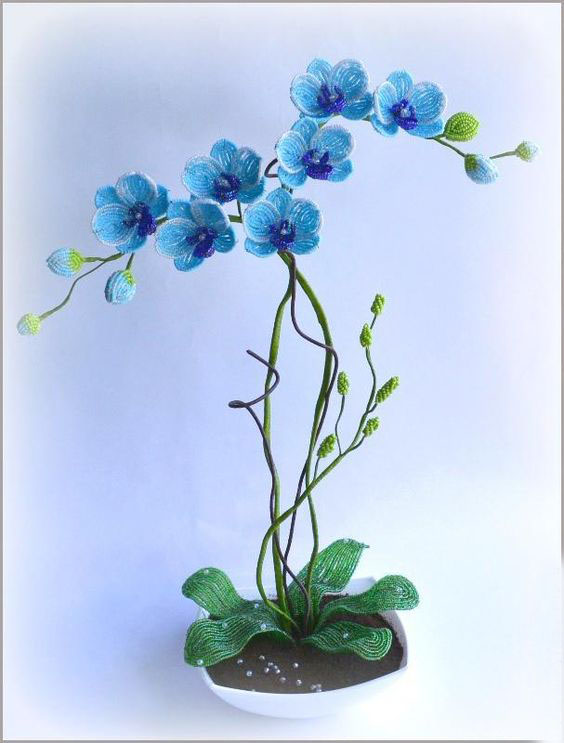 голубые орхидеи из бисера
