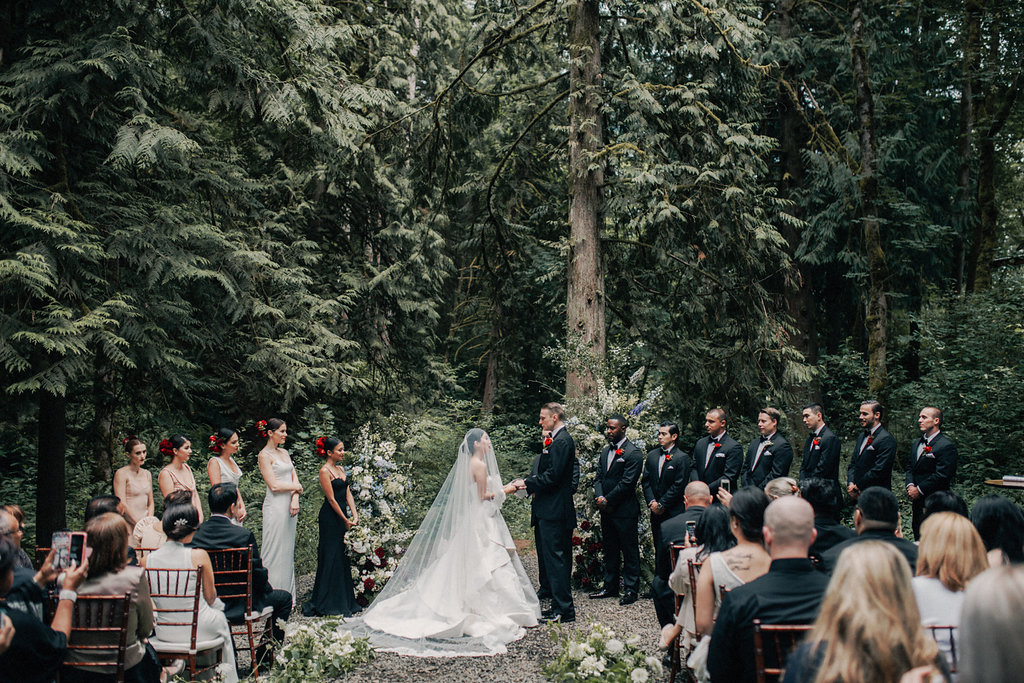 Свадьба в лесу - идеи оформления, особенности и фото