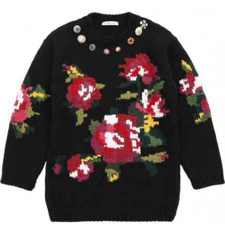 Вязаный свитер спицами цветами
