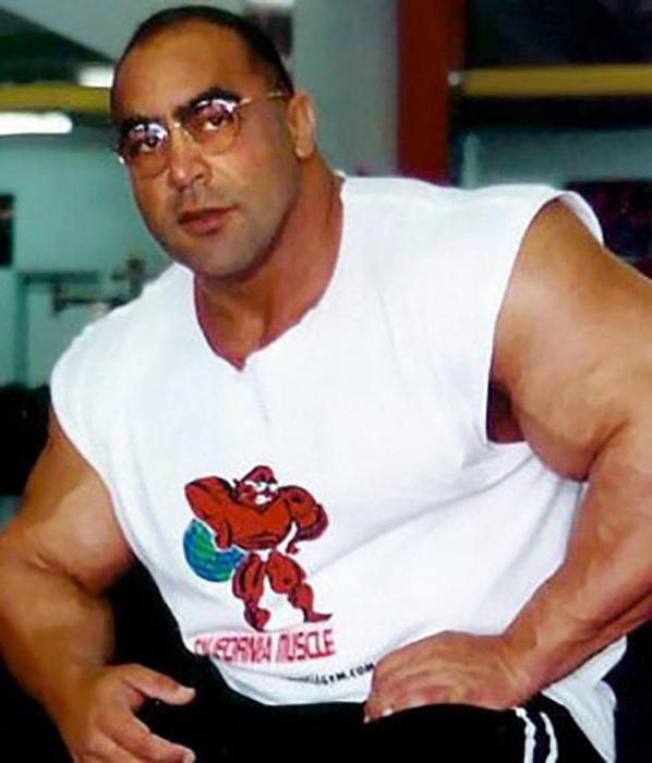 the biggest hands in the world synthol