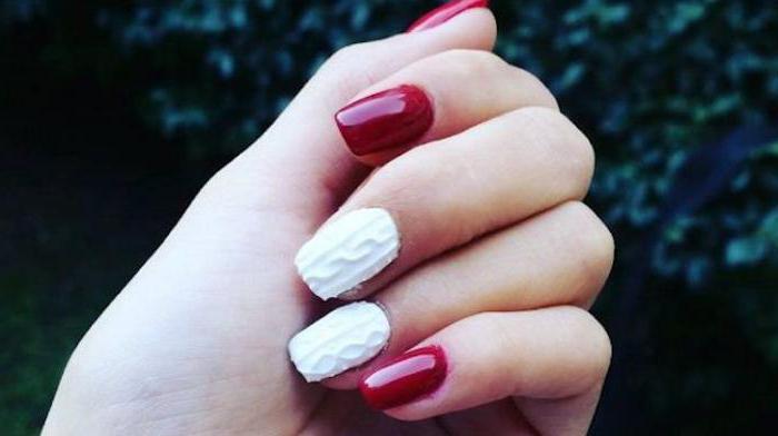 Дизайн ногтей красный с белым