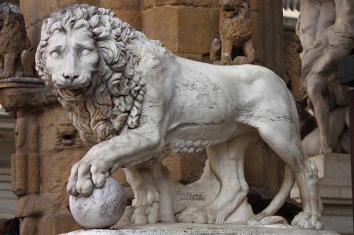 sculpture of a lion