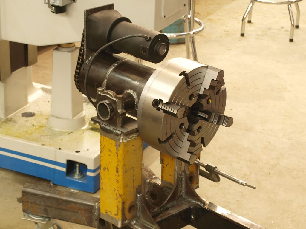 do-it-yourself mini woodworking lathe