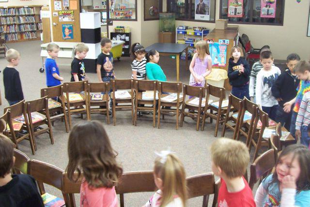 music class in the middle group summer