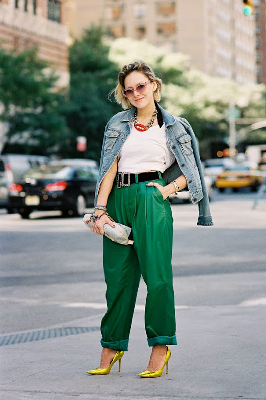 Образы с зелеными брюками женские фото