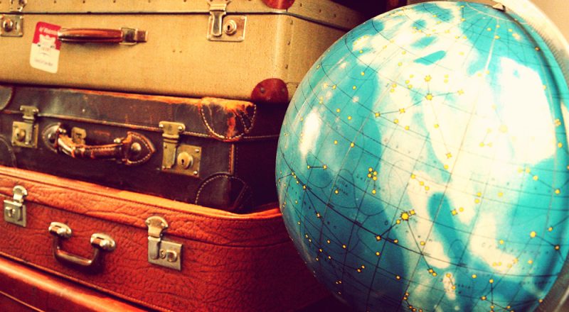 чемоданы и глобус