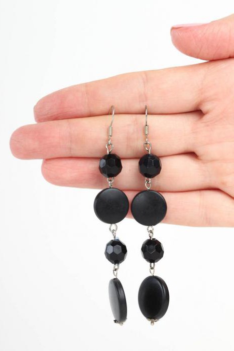 Silver earrings with black stone