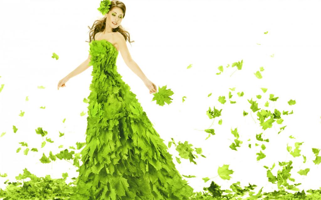 Девушка в зеленом платье