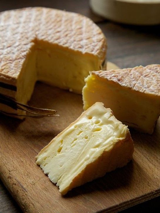 Сыр с плесенью Ливаро