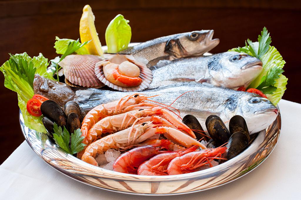 морепродукты и рыба (продукты, богатые йодом)
