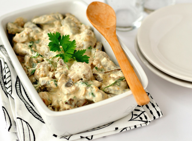 chicken liver in sour cream sauce