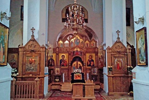 Внутри церкви в Сынковичах